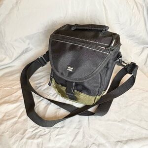 Denali Tech Camera Bag Green Black